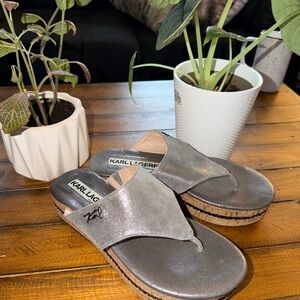 Karl Lagerfeld Paris Platform Slip On Wedge Sandal Silver Size 9 Chain Detail